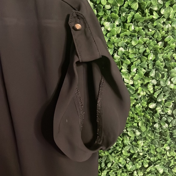 Black short sleeve blouse - Picture 2 of 3